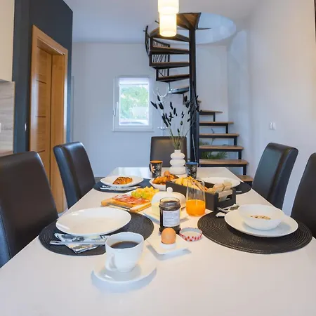 Mama Manda Appartement Maslenica